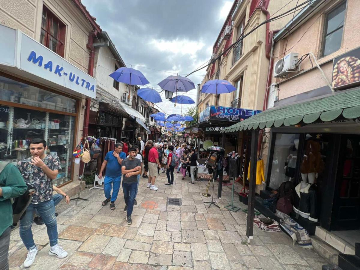 Hotel Ultra Star Skopje Bagian luar foto