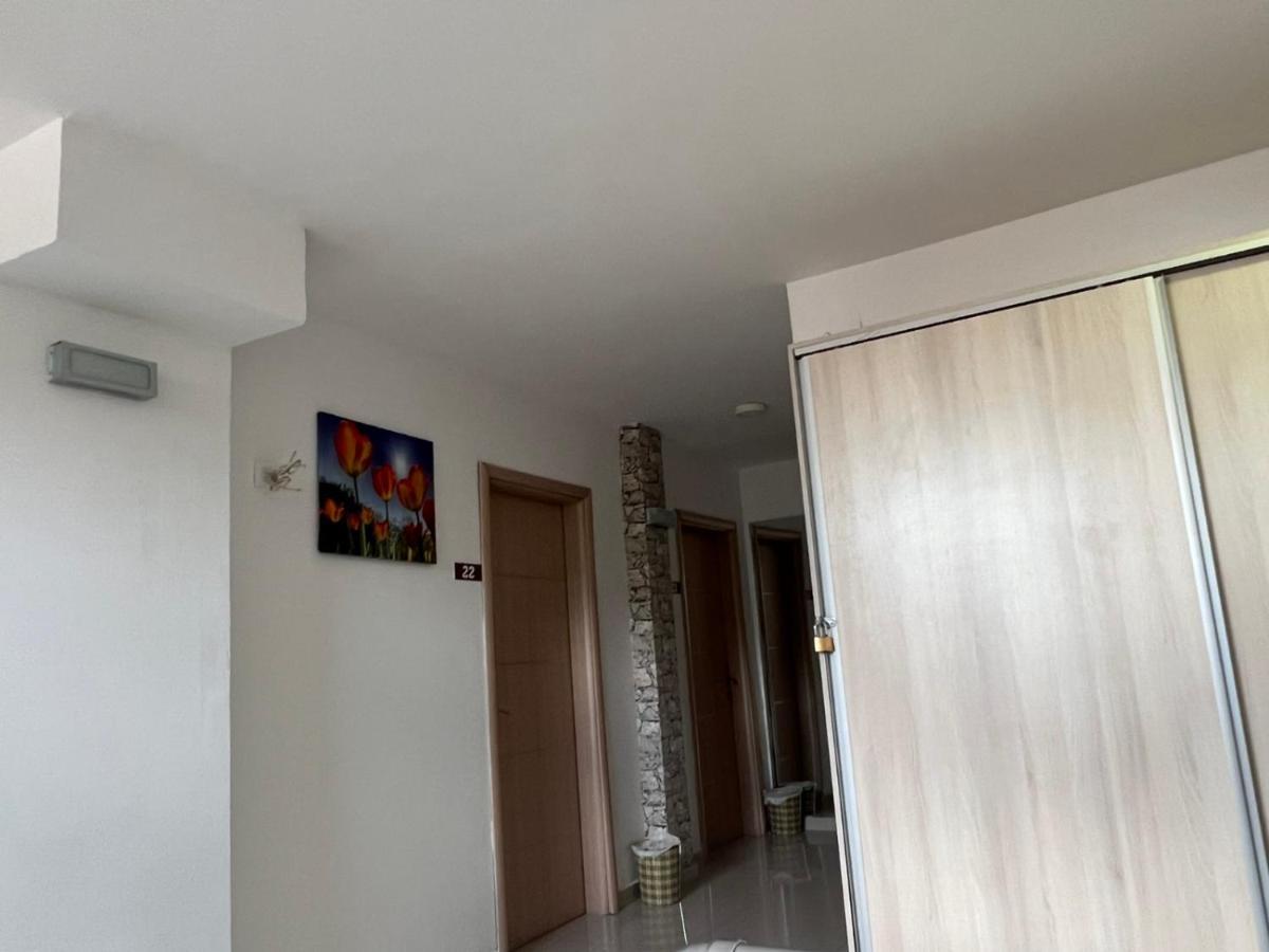 Hotel Ultra Star Skopje Bagian luar foto