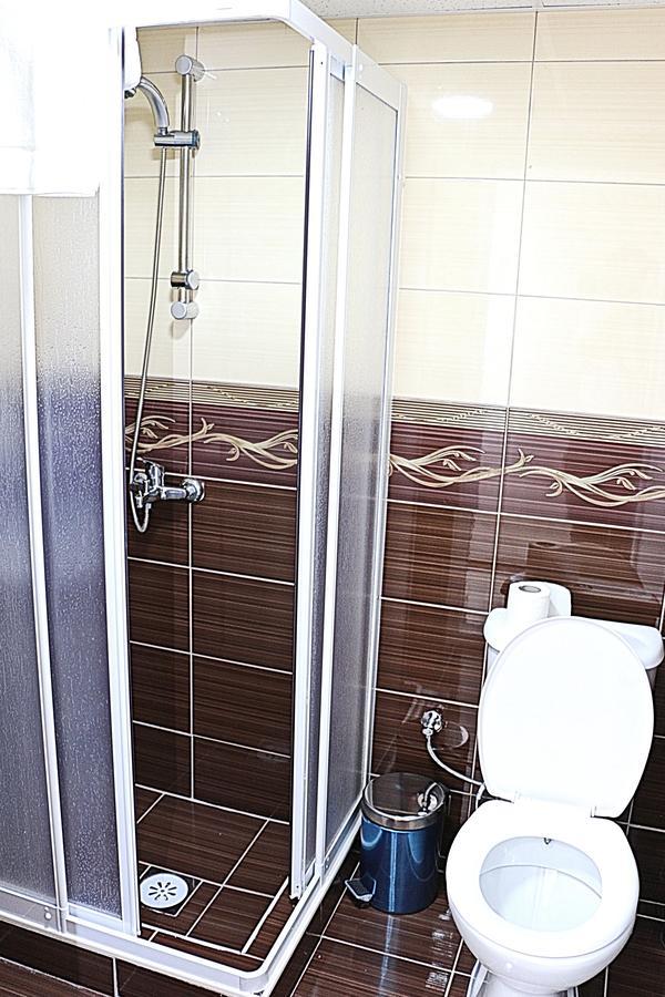 Hotel Ultra Star Skopje Bagian luar foto