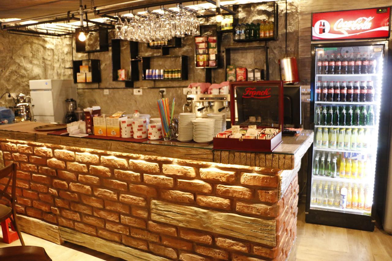 Hotel Ultra Star Skopje Bagian luar foto