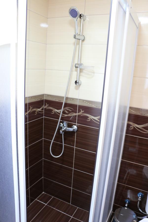 Hotel Ultra Star Skopje Bagian luar foto