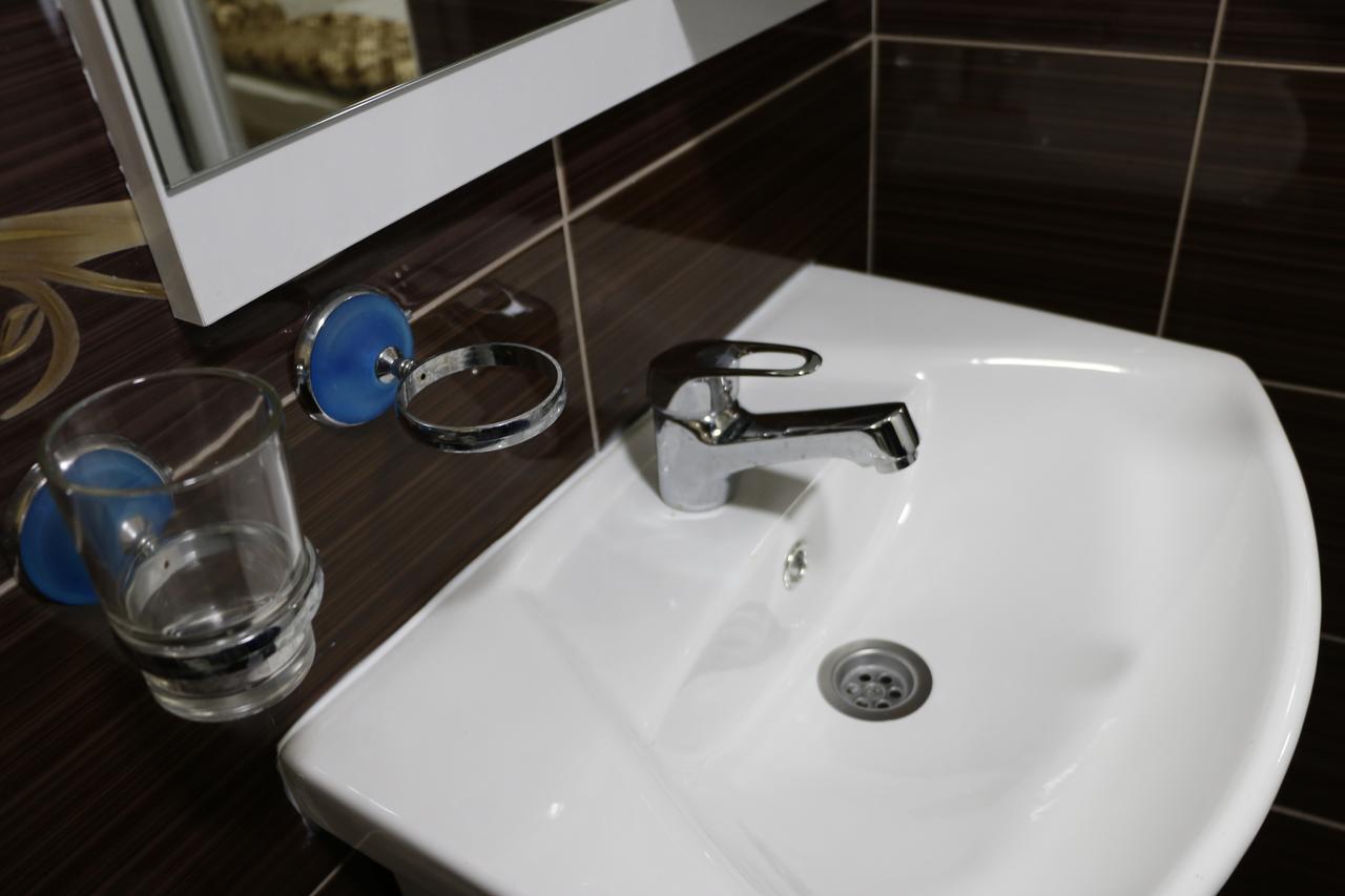 Hotel Ultra Star Skopje Bagian luar foto